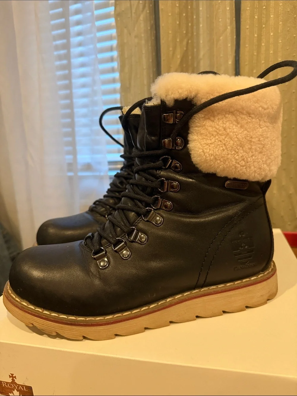 Royal Canadian Lethbridge Black Leather   Shearling Cuff Winter Boot Size 7